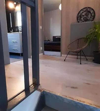 La Maison D D Emmanuelle Bed & Breakfast 3*