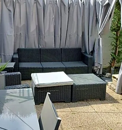 La Maison D Hôte D Emmanuelle Couette-café 3*